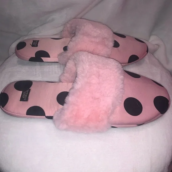 Pink and black Slippers, size large - Picture 4 of 6